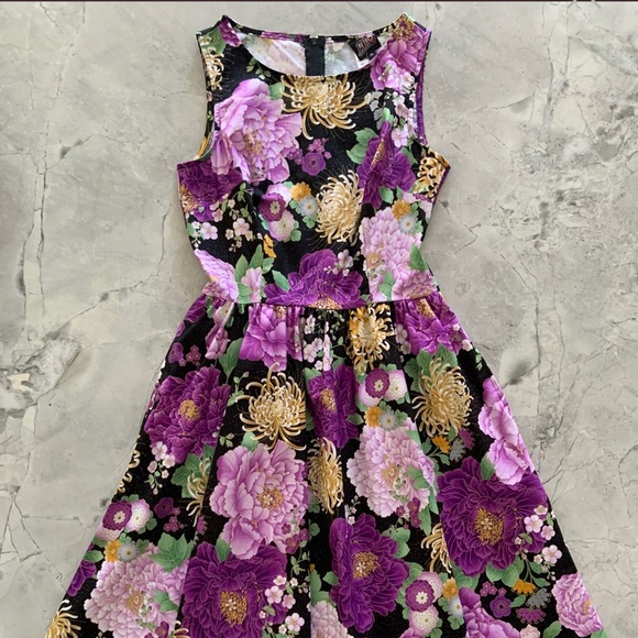 Retrolicious Purple Metallic Floral Dress - Picture 5 of 12